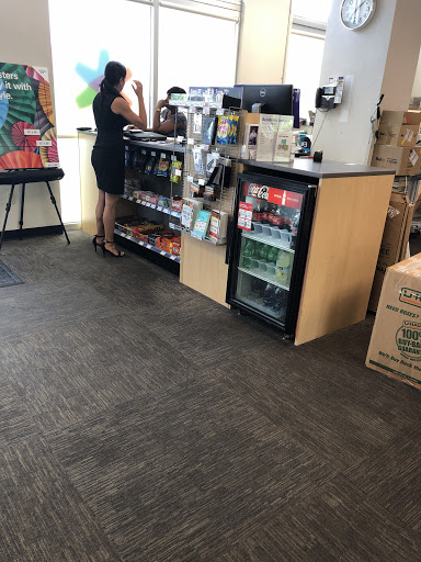 Print Shop «FedEx Office Print & Ship Center», reviews and photos, 2179 NE 163rd St, North Miami Beach, FL 33162, USA