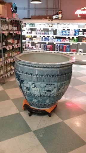 Grocery Store «HT Oaktree Market», reviews and photos, 10008 Aurora Ave N, Seattle, WA 98133, USA