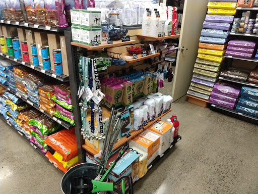 Pet Supply Store «Mud Bay», reviews and photos, 2100 SE 164th Ave, Vancouver, WA 98683, USA