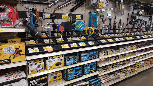 Hardware Store «Harbor Freight Tools», reviews and photos, 440 E Arrow Hwy, Covina, CA 91722, USA
