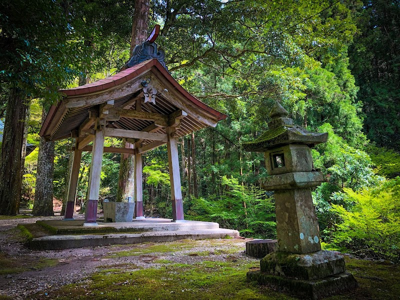 石座神社