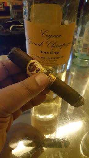 Lounge «Civil Cigar Lounge», reviews and photos, 5335 Wisconsin Ave NW, Washington, DC 20015, USA