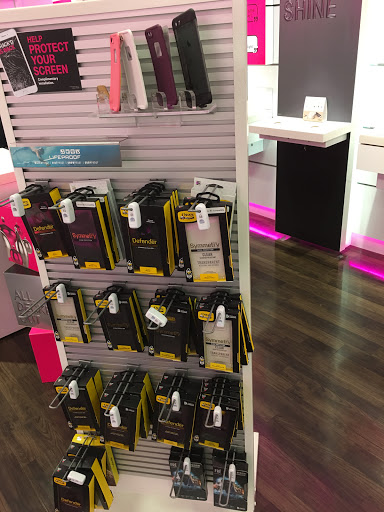 Cell Phone Store «T-Mobile», reviews and photos, 35020 Newark Blvd, Newark, CA 94560, USA