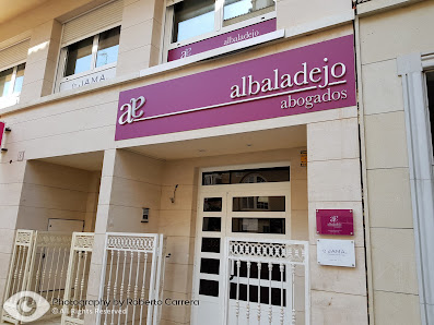 ALBALADEJO ABOGADOS C. Mayor, 8, 03160 Almoradí, Alicante, España