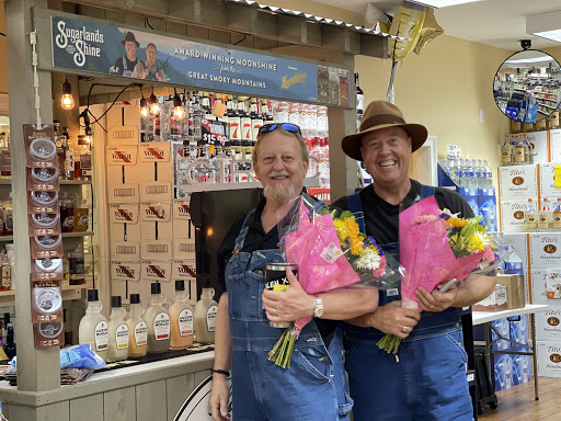 Liquor Store «Peavine Wine & Spirits», reviews and photos, 745 Peavine Rd, Crossville, TN 38571, USA