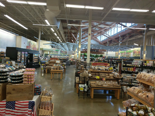 Grocery Store «Hannaford Supermarket», reviews and photos, 65 Gray Rd, Falmouth, ME 04105, USA