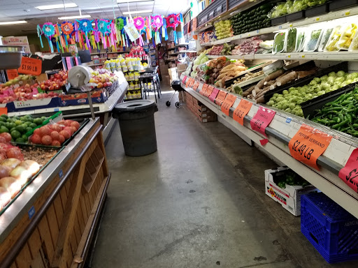 Mexican Grocery Store «La Huerta Mexican & Latin Market», reviews and photos, 405 E Smith St, Kent, WA 98030, USA