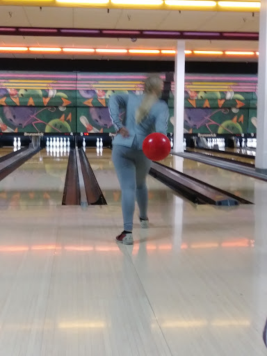 Bowling Alley «Plaza Lanes», reviews and photos, 1643 Eastway Dr, Crawfordsville, IN 47933, USA