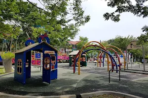 Youth Park Accessible Playground ( அணுகக்கூடிய விளையாட்டு மைதானம்) image