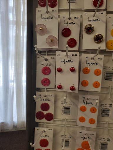 Fabric Store «Auburn Fabric Outlet», reviews and photos, 773 Southbridge St, Auburn, MA 01501, USA