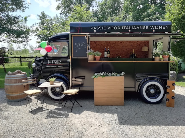 J&W Wines Wijnhandelaar - Geel