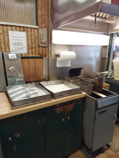 Nut Store «Peanut Shoppe Main Street», reviews and photos, 24 S Main St, Memphis, TN 38103, USA