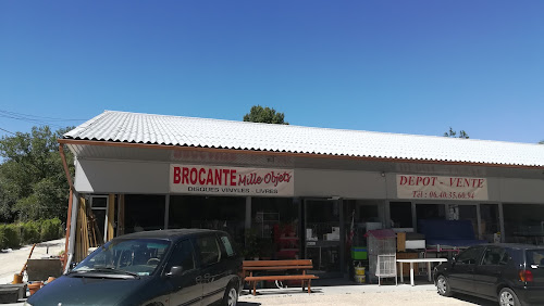 Brocante Mille objets à Orgon