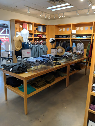 Clothing Store «J.Crew Factory», reviews and photos, 5050 Factory Shops Blvd #1035, Castle Rock, CO 80108, USA