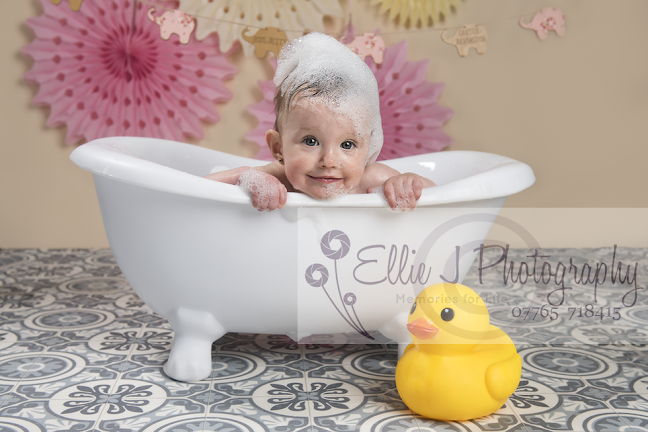 Reviews of Ellie J Newborn & Family Photography in Coventry - Photography studio