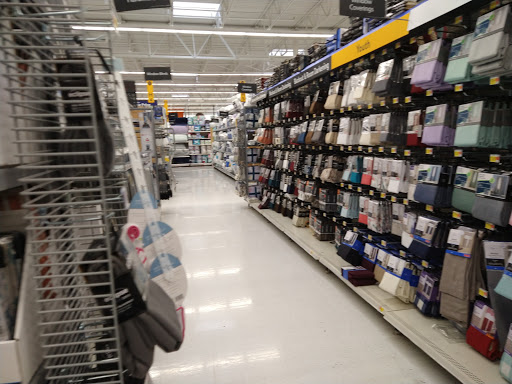 Department Store «Walmart Supercenter», reviews and photos, 814 W Bell Ave, Knoxville, IA 50138, USA
