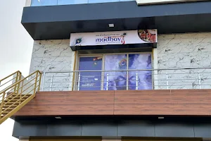 Madhav Gujarati And Kathiyawadi Restaurant image