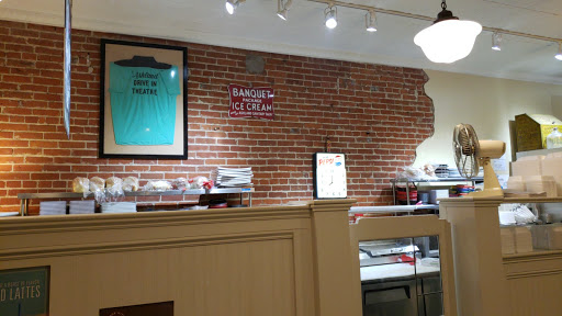 Dessert Shop «Downtown Perk & Desserts Oasis», reviews and photos, 145 W Main St, Ashland, OH 44805, USA