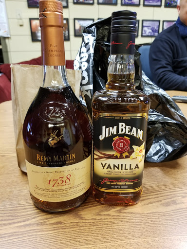 Liquor Store «State Liquor Store», reviews and photos, 8156 Ogontz Ave, Wyncote, PA 19095, USA