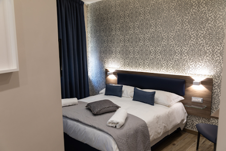 Famalu Apartments Calata Ponte di Casanova, 3, 80143 Napoli NA, Italia
