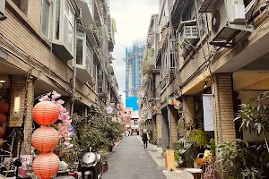 Dihua Old Street--Cultural and Commercial Area image
