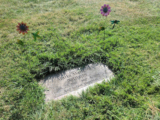 Funeral Home «Sunset Hills Cemetery, Funeral Home & Crematorium», reviews and photos, 4810 Willamette St, Eugene, OR 97405, USA