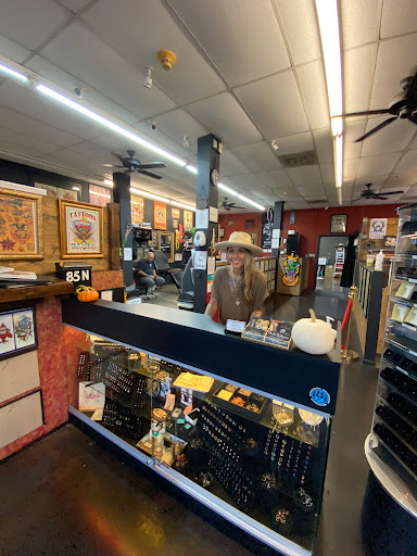 Tattoo Shop «Tattoos By Mundo», reviews and photos, 85 N 11th St, Beaumont, TX 77702, USA