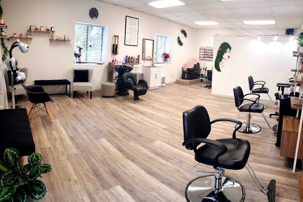 UpperCutz Salon 96740