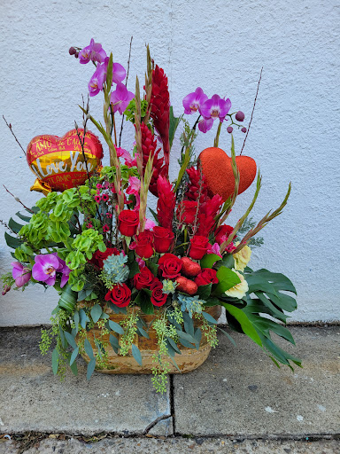 Florist «Alborada Florist», reviews and photos, 17 Huguenot St, New Rochelle, NY 10801, USA