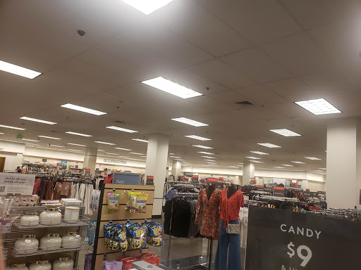 Department Store «Nordstrom Rack», reviews and photos, 3363 E Foothill Blvd, Pasadena, CA 91107, USA