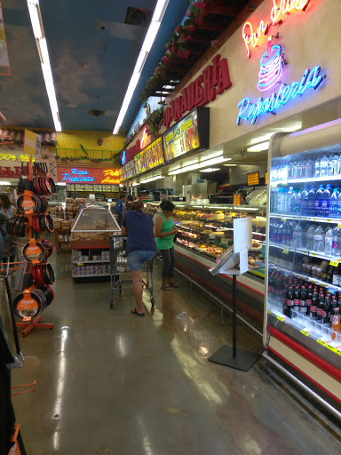 Supermarket «Vallarta Supermarkets», reviews and photos, 9136 Sepulveda Blvd, North Hills, CA 91343, USA