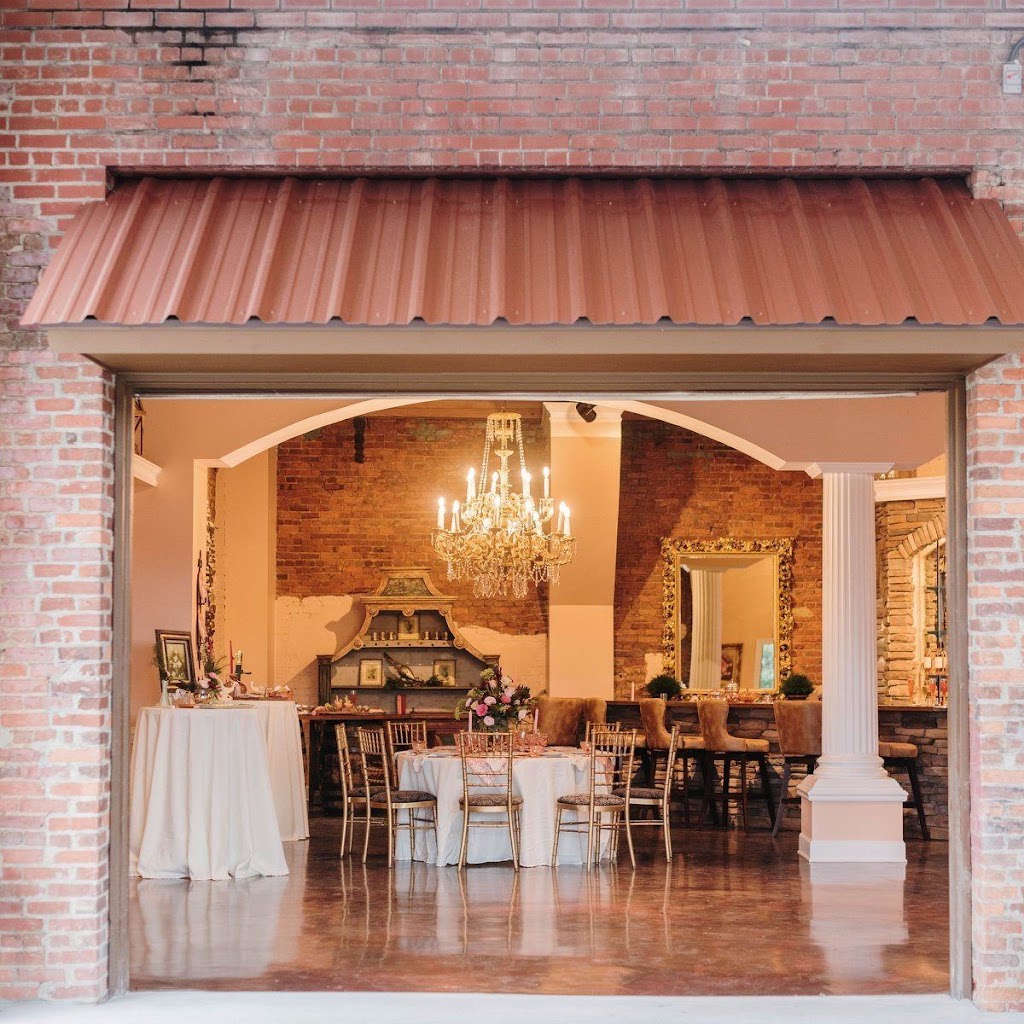 Arabella's Salon & Spa 31082