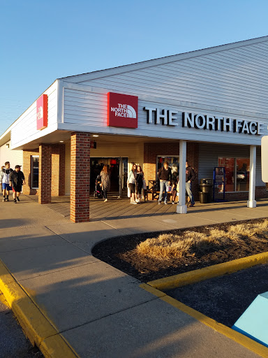 Clothing Store «The North Face Outlet», reviews and photos, 1201 Lighthouse Pl, Michigan City, IN 46360, USA