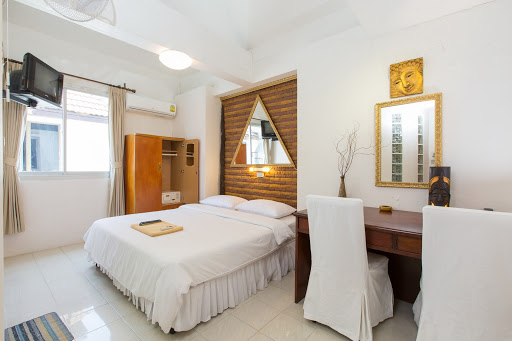 Connect Guesthouse Patong beach
