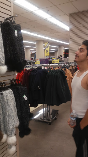 Department Store «Sears», reviews and photos, 2650 E Olympic Blvd, Los Angeles, CA 90023, USA