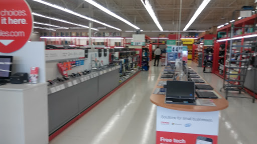 Office Supply Store «Staples», reviews and photos, 3155 Columbia Blvd, Titusville, FL 32780, USA