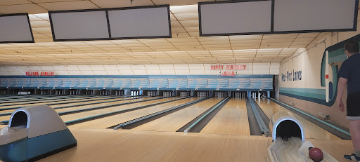 Bowling Alley «Westport Bowling Lanes», reviews and photos, 135 Main St, Westbrook, ME 04092, USA