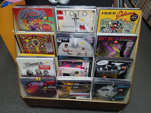 Record Store «Flipside Records», reviews and photos, 41 E 14 Mile Rd, Clawson, MI 48017, USA