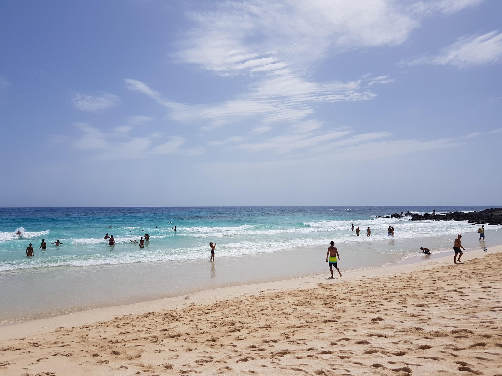 Φωτογραφία του Playa De Corralejo με μακρά ευθεία ακτή