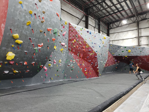 Rock Climbing Gym «Hoosier Heights Indianapolis», reviews and photos, 9850 Mayflower Park Dr, Carmel, IN 46032, USA