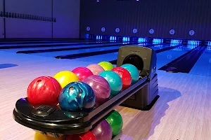 Bowling 110 image