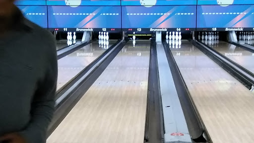 Bowling Alley «Brunswick Zone Desert Sky Lanes», reviews and photos, 7241 W Indian School Rd, Phoenix, AZ 85033, USA