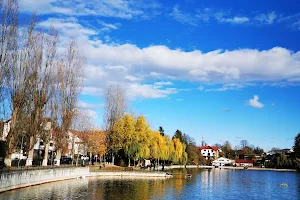 Lacul Bisericii image