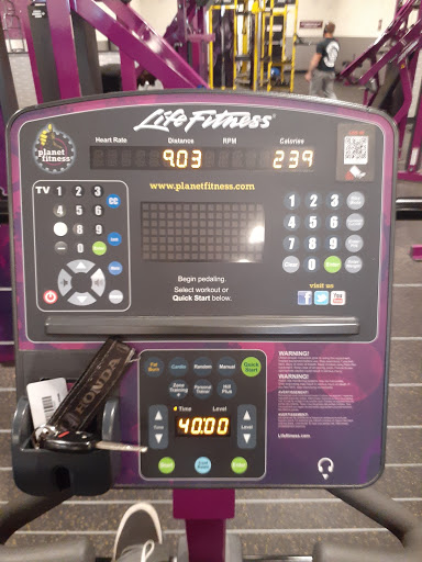 Gym «Planet Fitness», reviews and photos, 4001 California Ave, Bakersfield, CA 93309, USA
