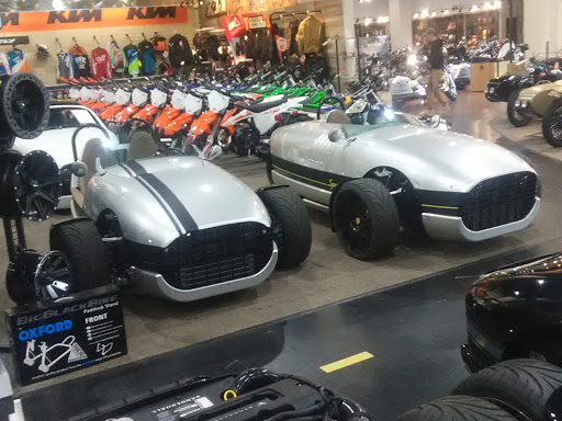 BMW Motorcycle Dealer «BMW Motorcycles of Lynnwood», reviews and photos, 17900 WA-99 #102, Lynnwood, WA 98037, USA