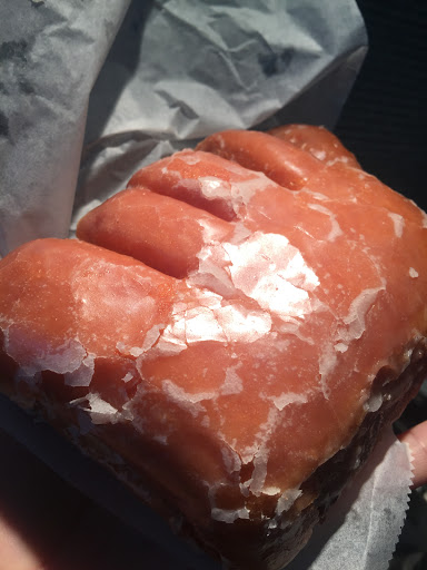 Donut Shop «16th Street Donut Shop», reviews and photos, 1601 F St, Sacramento, CA 95814, USA