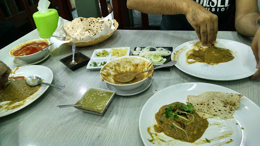 Charoenkrung Thai Arabic Halal Food