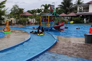 Waterboom Kaganangan Lombok image