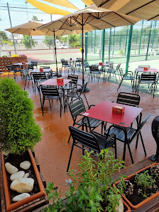 Bar restaurante SINGULAR Carrer Illa de Malta, 5, 43839 Creixell, Tarragona, España
