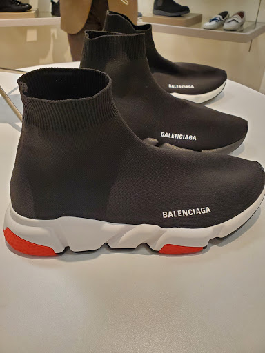 Department Store «Saks Fifth Avenue», reviews and photos, 101 W 5th St, Cincinnati, OH 45202, USA